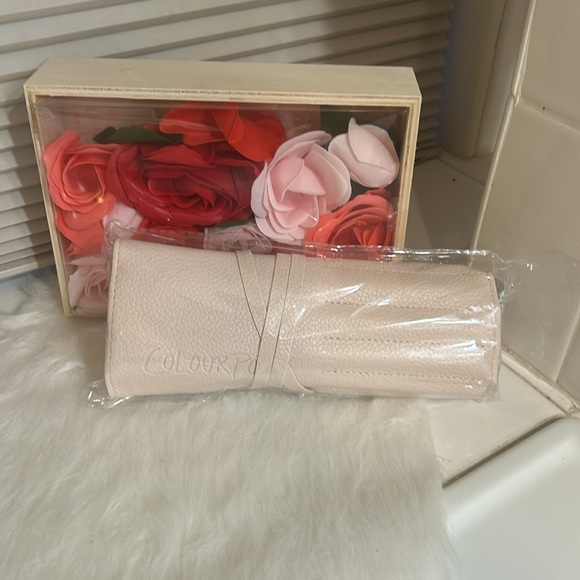 ColourPop ultimate brush roll - Picture 3 of 3